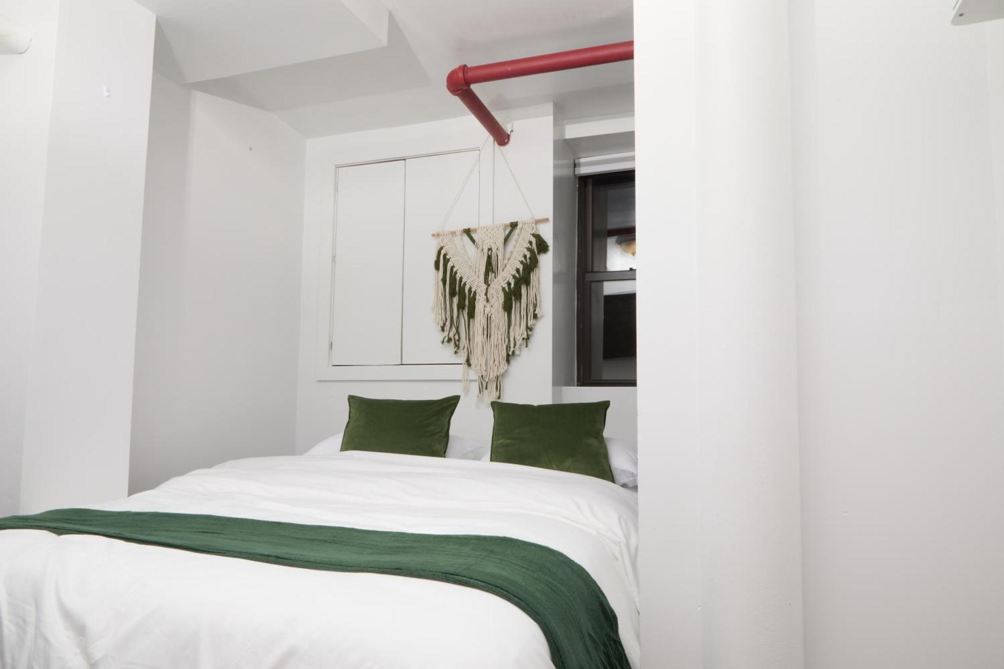 Comfy Guest House In Hell'S Kitchen 纽约 外观 照片